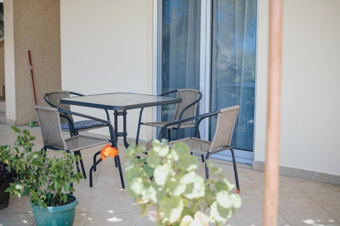 Olive Garden Apartment Bar Exterior foto